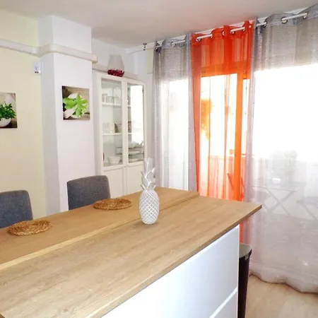 Beau Terrasse A Cote De La Del Cura Τορεβιέχα